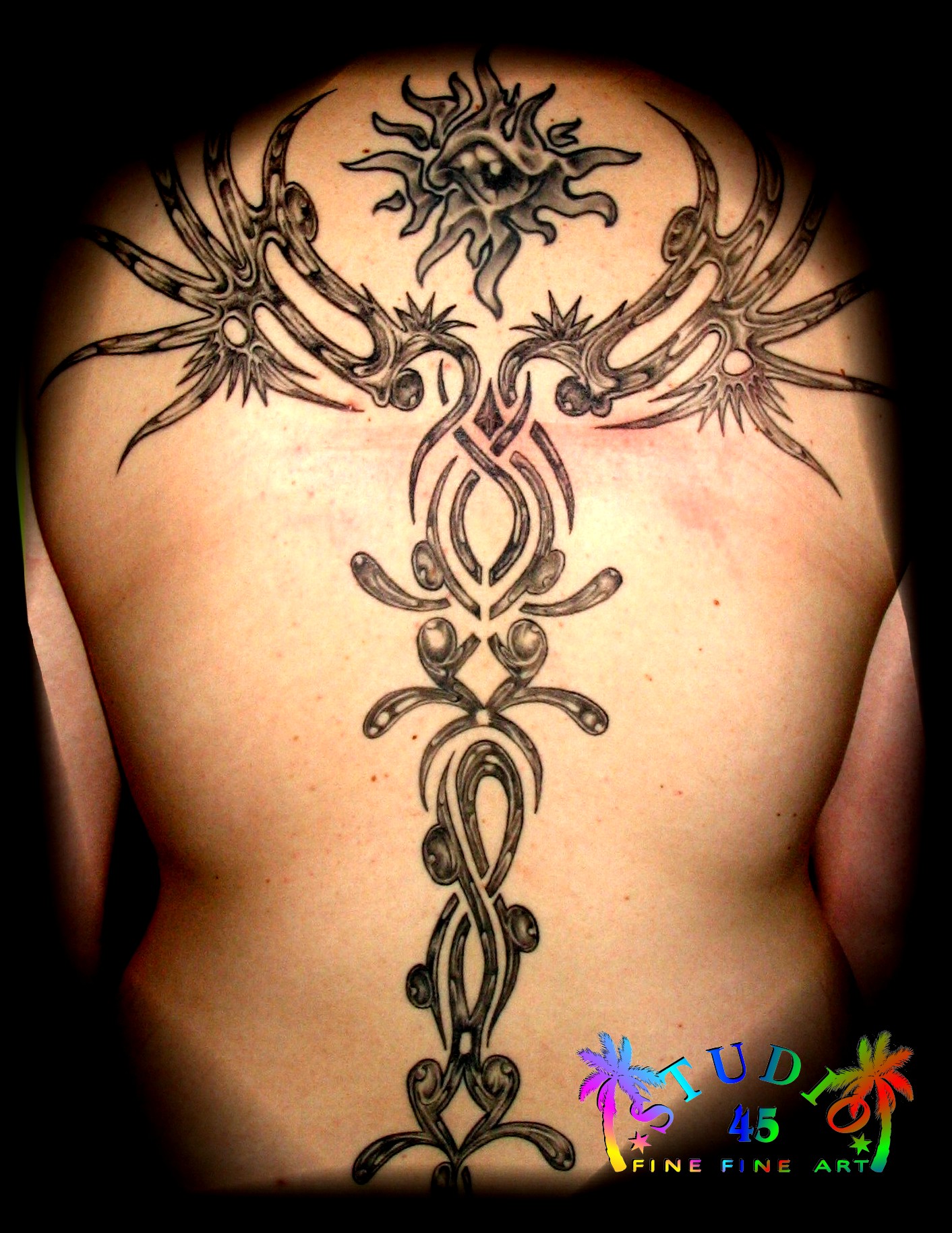 Rücken Musterflügel spezielle Schattierung Tattoo Recklinghausen STUDIO 45